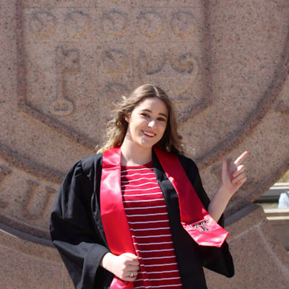 Meet your Posher, Monica